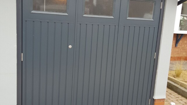 Bi-fold garage door